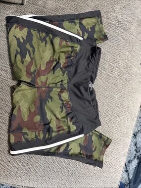 Women’s athletic capris leggings